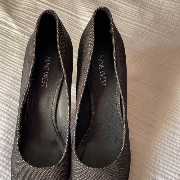 Nine West gold pumps size 6.5 brand new! - Picture 2 of 5